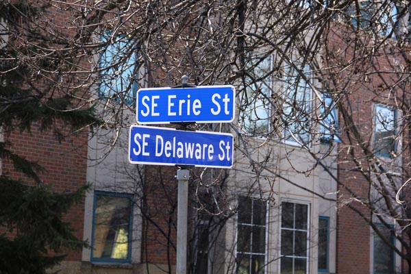 324 Erie St